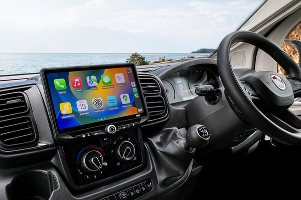 Azom XBO PLUS (FYSISKA KNAPPAR) Multimeda Bilstereo | FIAT DUCATO CITR PEU HUSBIL 2006 - 2026 | 10.88″ QLED HD | Android A/ Carplay | 8Core 2ghz | GPS